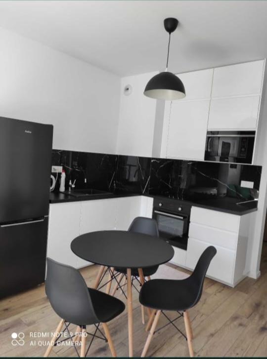 ורשה Airport Apartment מראה חיצוני תמונה